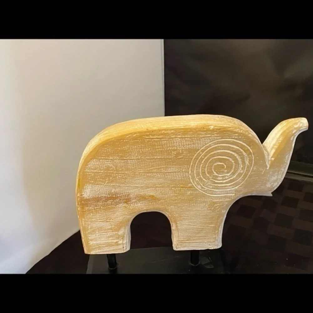 ELEPHANT BY APROPOS